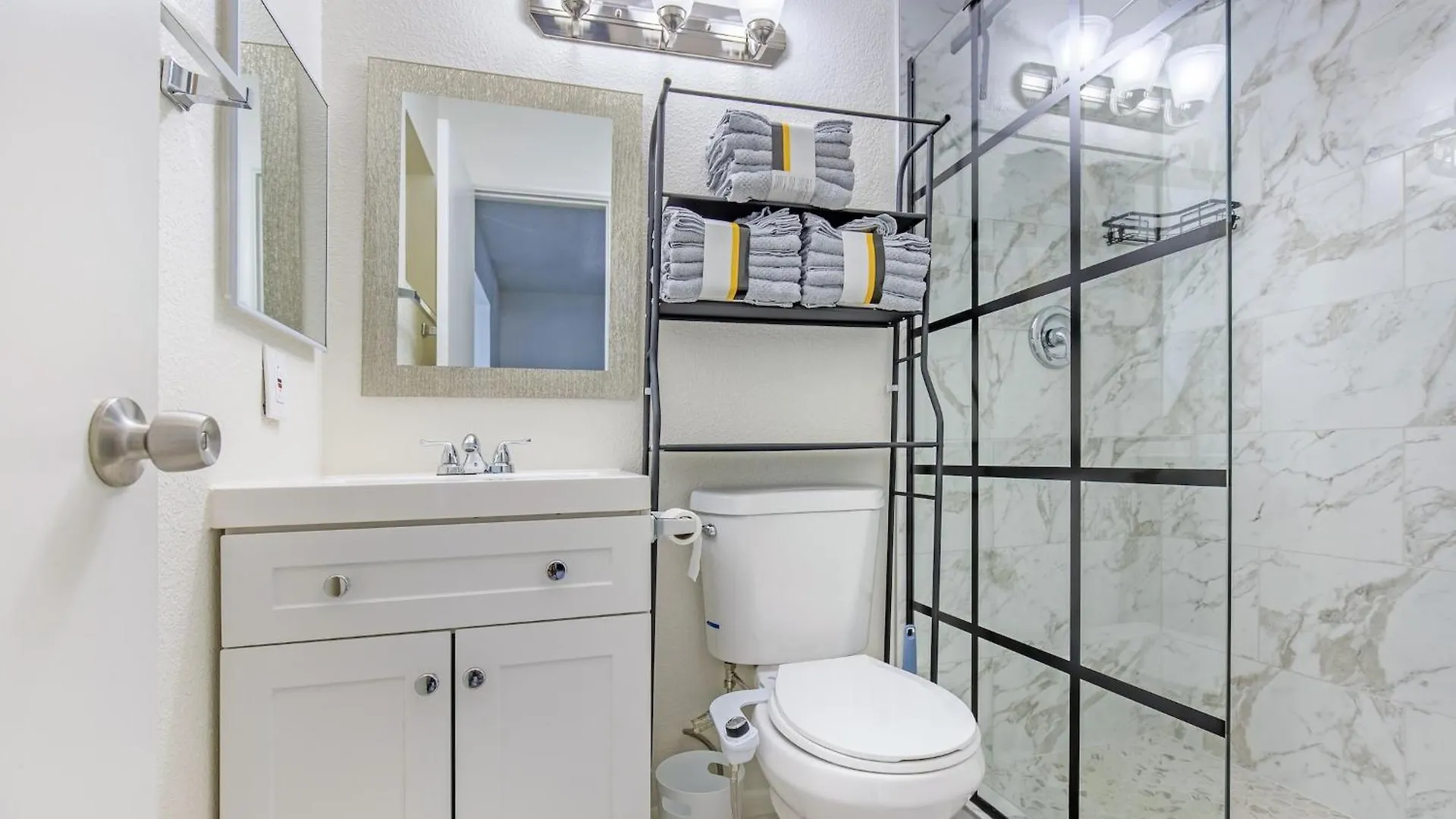 Cozy 3Br House Near Attractions & Shopping Apartment Phoenix